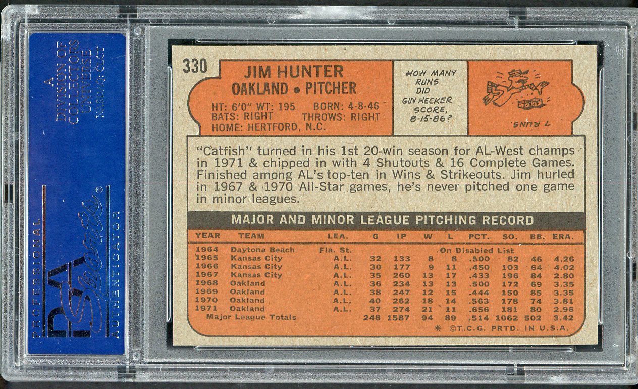1972 Topps Baseball #330 Catfish Hunter A's PSA 8 NM/MT crack 562306