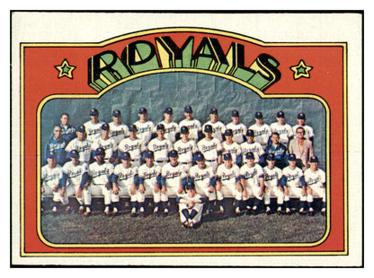 1972 Topps Baseball #617 Kansas City Royals Team EX-MT 464791