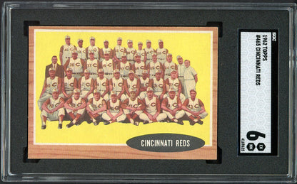 1962 Topps Baseball #465 Cincinnati Reds Team SGC 6 EX-MT 526641