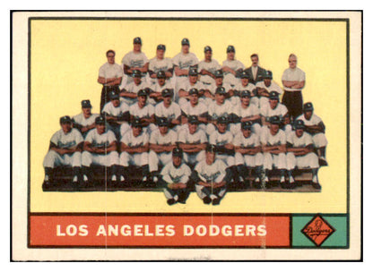 1961 Topps Baseball #086 Los Angeles Dodgers Team EX 531133