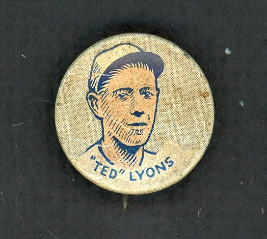 1933 PR4 Cracker Jack Pins Ted Lyons White Sox VG-EX/EX 551246