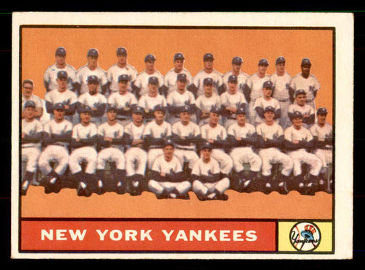 1961 Topps Baseball #228 New York Yankees Team EX-MT 551614