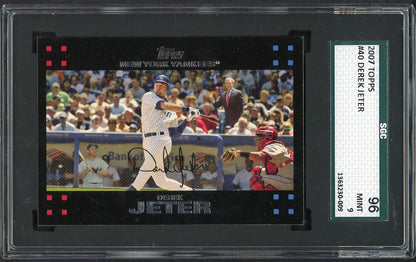 2007 Topps #040 Derek Jeter Yankees SGC 9 MINT 555234