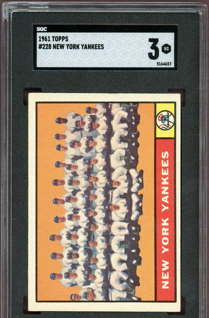 1961 Topps Baseball #228 New York Yankees Team SGC 3 VG 560792