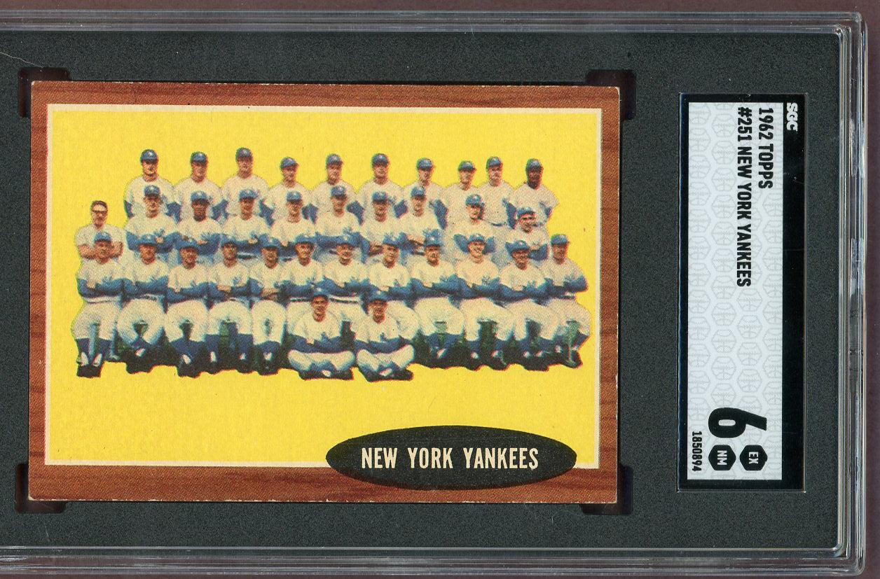 1962 Topps Baseball #251 New York Yankees Team SGC 6 EX-MT 560903