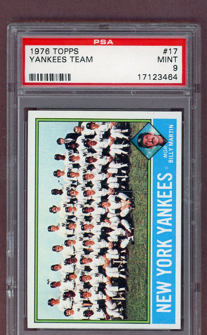 1976 Topps Baseball #017 New York Yankees Team PSA 9 MINT 561531