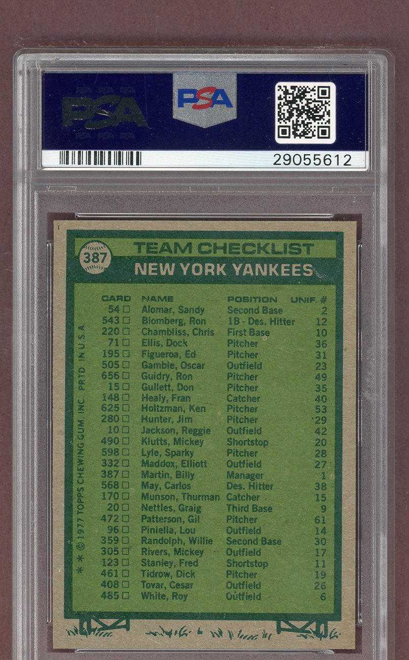 1977 Topps Baseball #387 New York Yankees Team PSA 9 MINT 561539