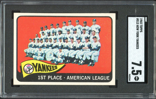 1965 Topps Baseball #513 New York Yankees Team SGC 7.5 NM+ 561558