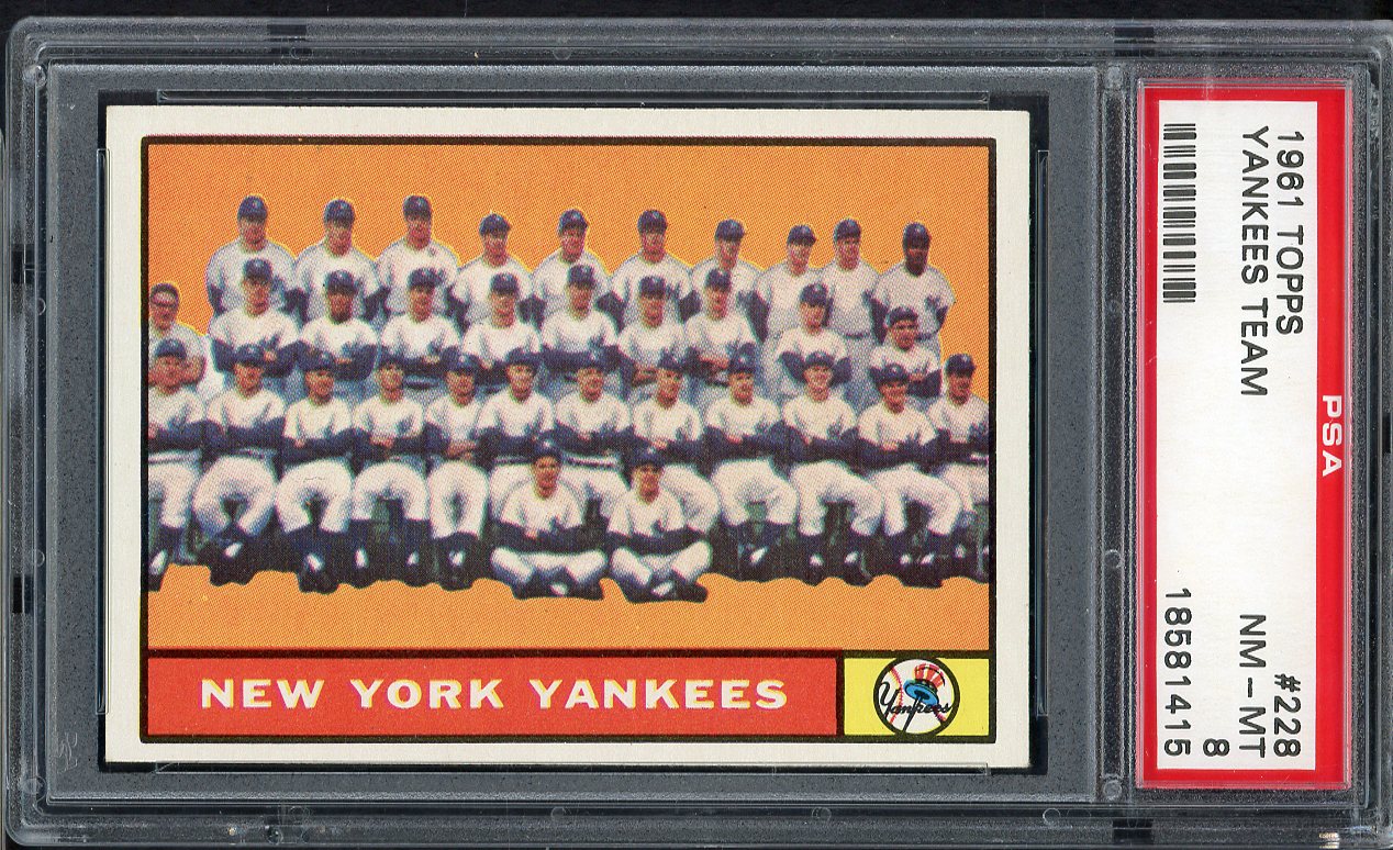 1961 Topps Baseball #228 New York Yankees Team PSA 8 NM/MT 561737