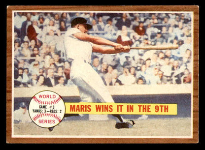 1962 Topps Baseball #234 World Series Game 3 Roger Maris EX+/EX-MT 562955