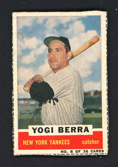 1960 Bazooka Baseball #8 Yogi Berra Yankees EX+ 566544