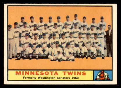 1961 Topps Baseball #542 Minnesota Twins Team EX-MT 567013