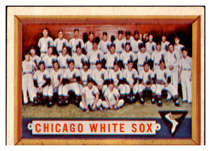 1957 Topps Baseball #329 Chicago White Sox Team EX-MT 435653