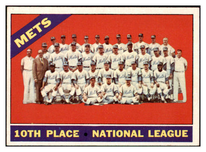 1966 Topps Baseball #172 New York Yankees Team EX-MT 449190